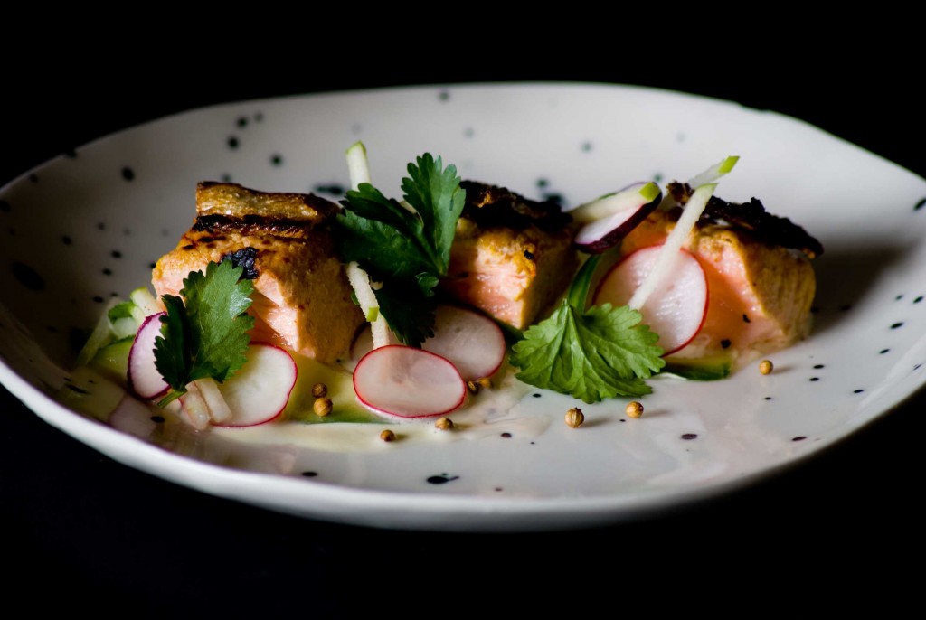 Saffron spiced salmon salad with curry oil and salmon skin crackling - Juanita - MasterChef